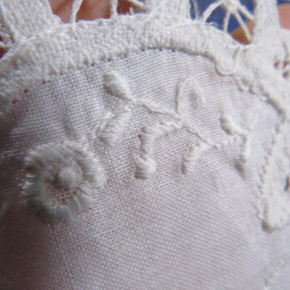 Love Embroidered Battenberg Lace Heart Dresser, Table, Wedding, Valentines - Picture 3 of 9